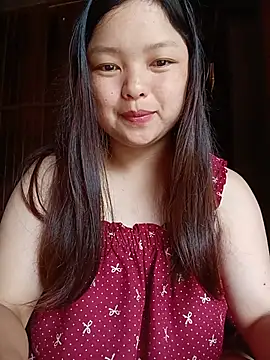_XoiXoi232_ stripchat live cam model