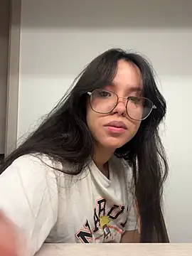 rose_allure1 stripchat live cam model