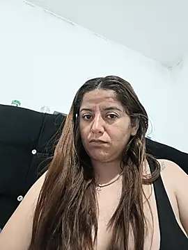 Erikha_ruiz stripchat live cam model