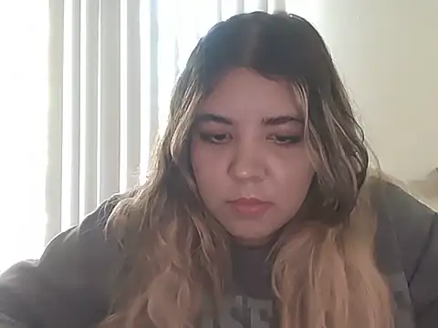 Alinesouza97 stripchat live cam model