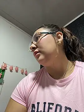 KittyObsession stripchat live cam model