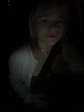 Cutiepiespanks stripchat live cam model