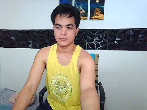 yourmikexxx stripchat live cam model