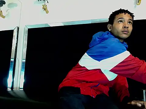 RafaelVander stripchat live cam model