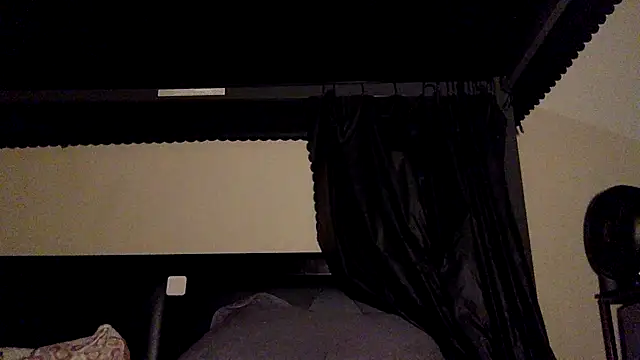 PoppingPussyPop stripchat live cam model