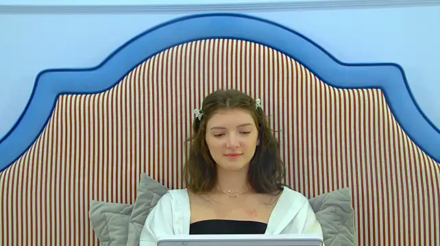 SophiaProve stripchat live cam model