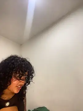 maryale01 stripchat live cam model