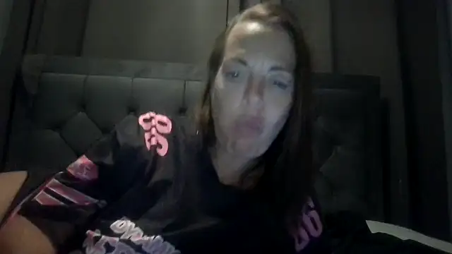 FrankyEssex stripchat live cam model