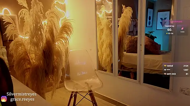 Silvermistt stripchat live cam model