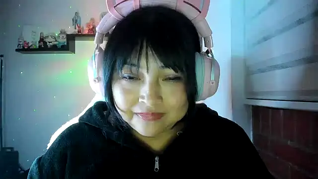 Shaddycute_ stripchat live cam model