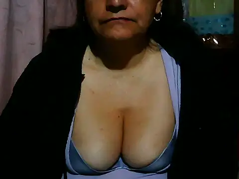 BiancaSteel stripchat live cam model