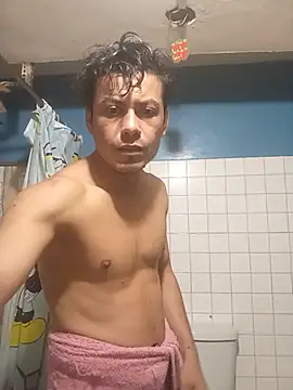 BuiltHotline stripchat live cam model