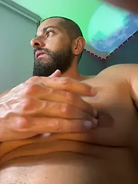 magnumchris stripchat live cam model