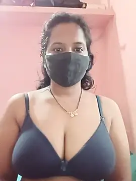 Miss-Dolly07 stripchat live cam model