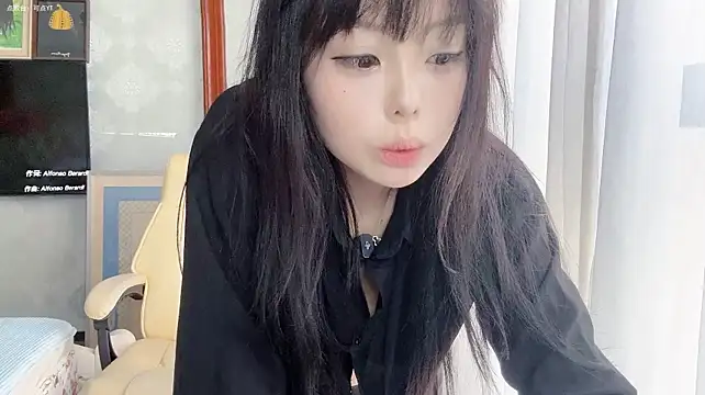 LongLongQueen stripchat live cam model