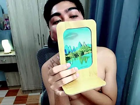 ItsKenny stripchat live cam model