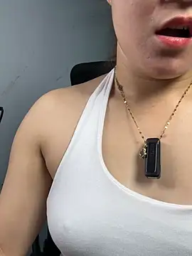 L_We stripchat live cam model