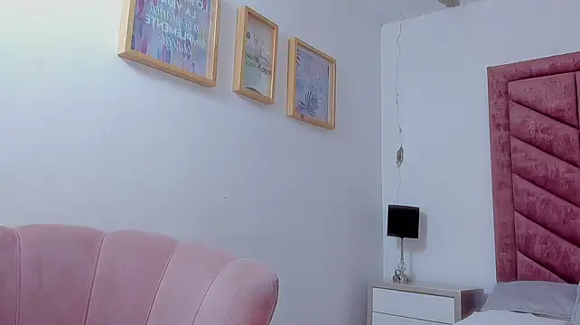 MiaLauren_ stripchat live cam model