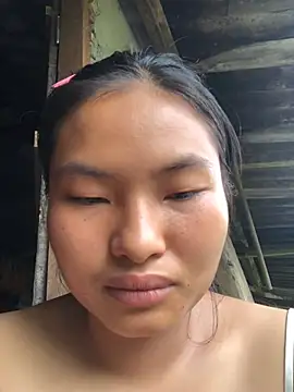 trang-vy stripchat live cam model