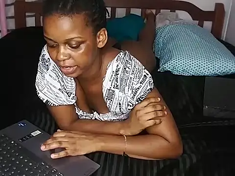 DivvaDiammond stripchat live cam model
