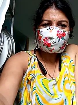 Ilenasingh stripchat live cam model