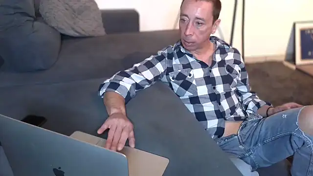 Touch_My_soul2 stripchat live cam model
