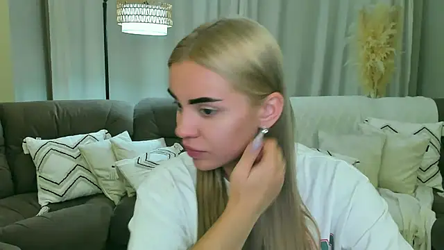 Gabi_Sky stripchat live cam model
