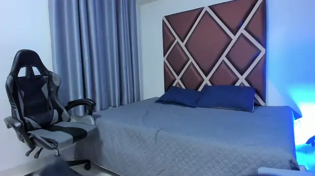 BryannSpencerr stripchat live cam model