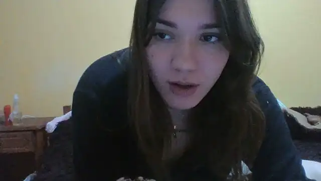 frutillitaaok_ stripchat live cam model