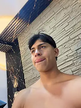 Lander_Cruz stripchat live cam model