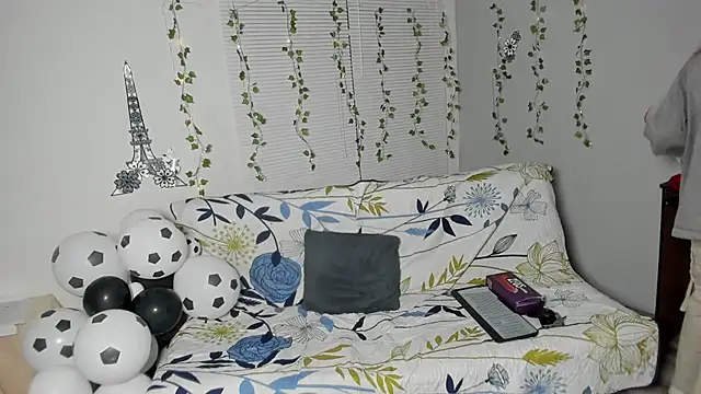 Lala_fluffy stripchat live cam model