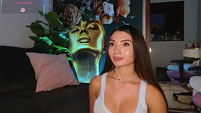 SweetReya_Love stripchat live cam model