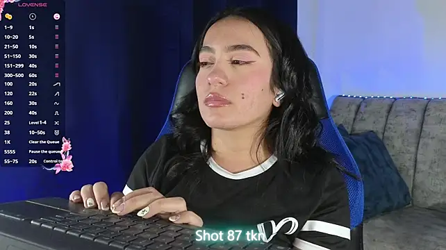 ZaraDames_ stripchat live cam model