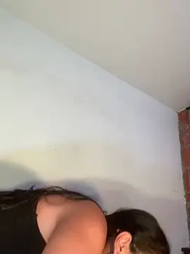 EMILYY_FOXY stripchat live cam model