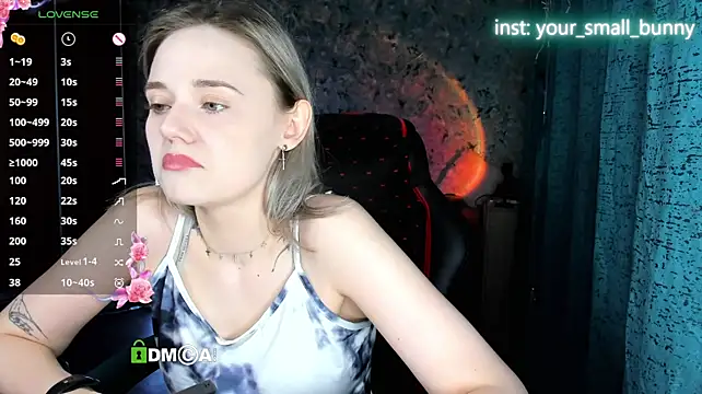 Your_small_bunny stripchat live cam model