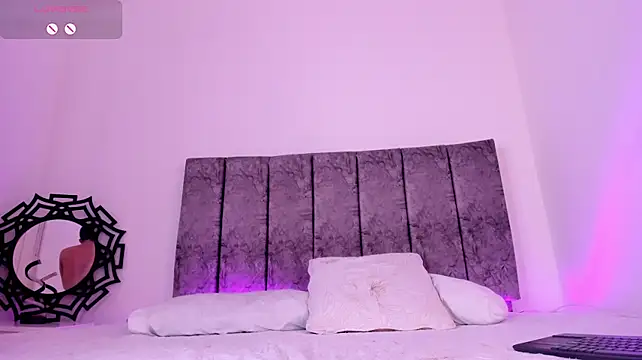 EthaanCox stripchat live cam model