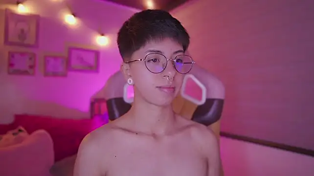 tommy_blue stripchat live cam model
