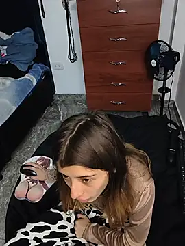 KratosAfroditacs stripchat live cam model
