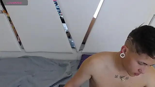 oblivionlove stripchat live cam model