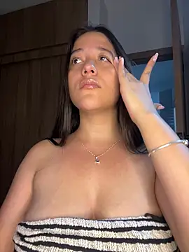 Nhefertary stripchat live cam model