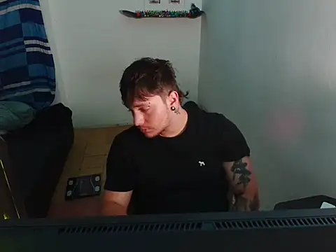 Skol_100802 stripchat live cam model