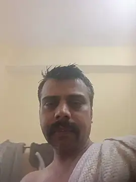 Hum_Tum42 stripchat live cam model