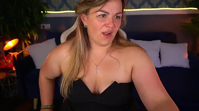 AlissyaGrayy stripchat live cam model