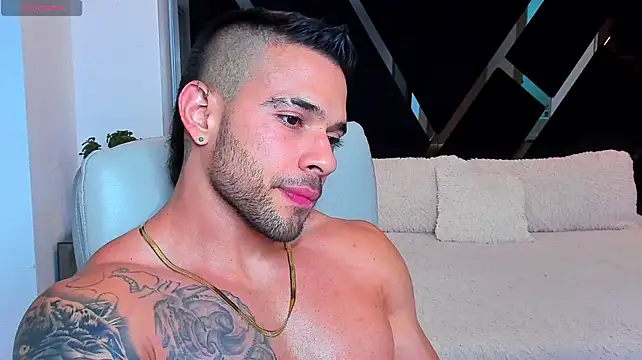 Raytorres stripchat live cam model