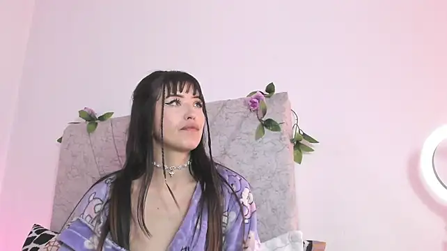 ivyJanne stripchat live cam model