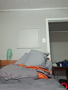 Kcruisemysteryclouds stripchat live cam model