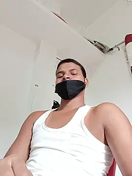 Rashi__75 stripchat live cam model