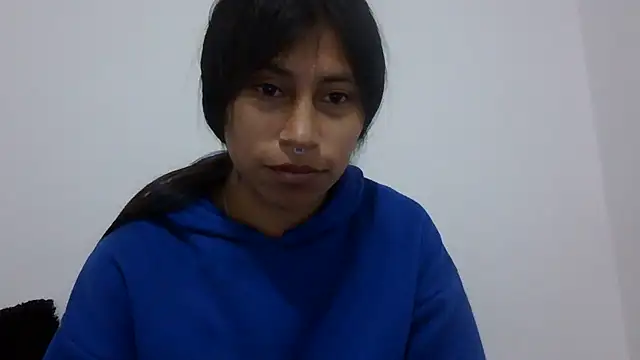Pocahontas_Honey stripchat live cam model