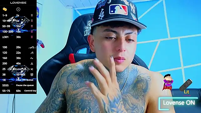 KevinSanchez420 stripchat live cam model