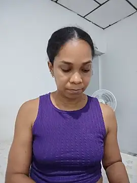 AstridMonroee stripchat live cam model